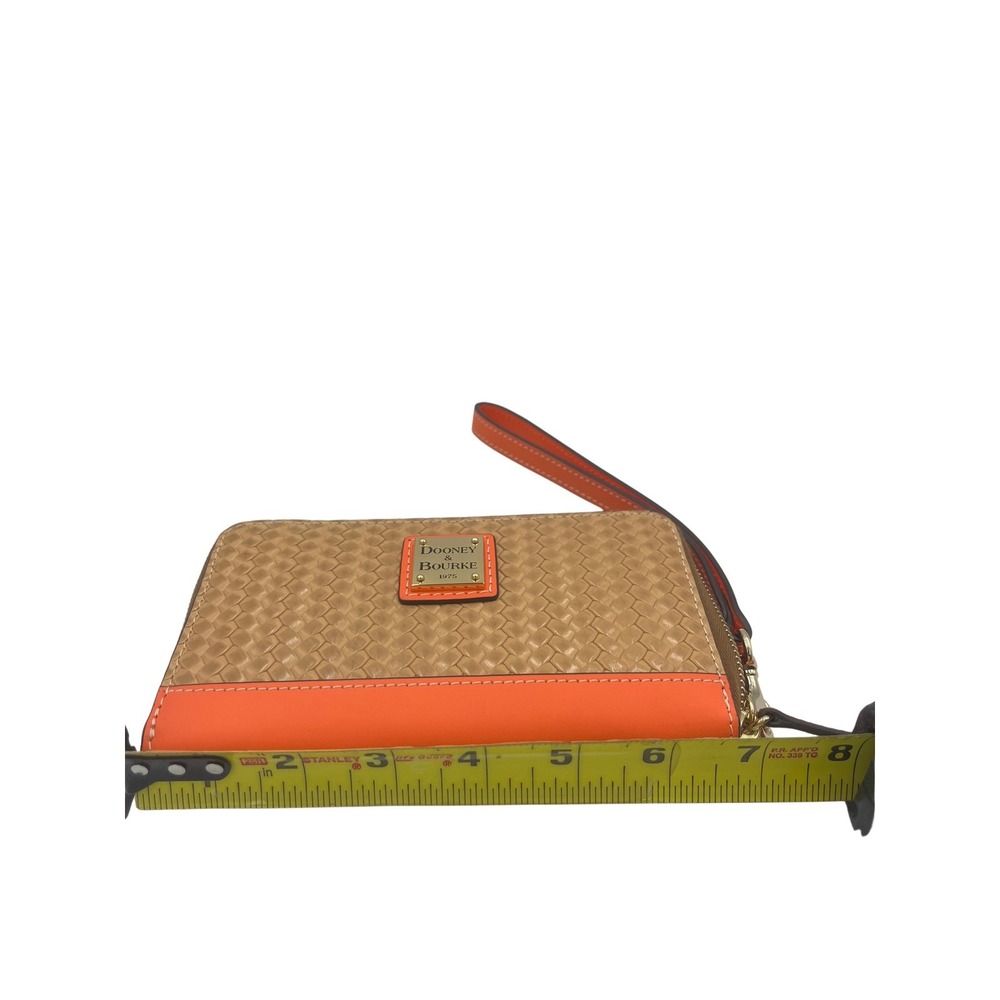 Dooney & Bourke Woven Tan Orange Leather Zip Around Wristlet Wallet Large 4Z7NRR - Picture 4 of 6